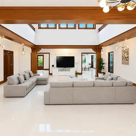Elise With Private Heated Pool Villa *